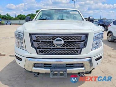 Piąte zdjęcie samochodu w środku: 2024 NISSAN TITAN XD SV VIN:1N6AA1FBXRN118375 - miniatura