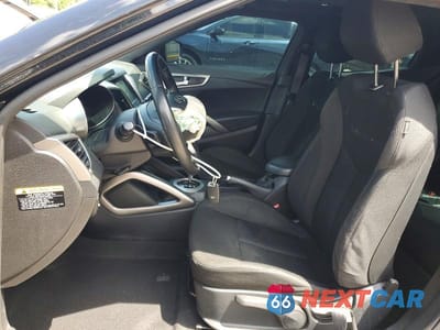 Zdjęcie 7 z 12 samochodu: 2017 HYUNDAI VELOSTER VALUE EDITION VIN:KMHTC6AD9HU317509 - miniatura