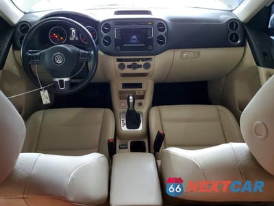 Zdjęcie 8 z 13 samochodu: 2016 VOLKSWAGEN TIGUAN S VIN:WVGAV7AXXGW601803 - miniatura