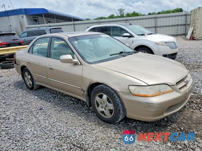 Czwarte zdjęcie samochodu z boku: 2000 HONDA ACCORD EX VIN:1HGCG1654YA088334 - miniatura