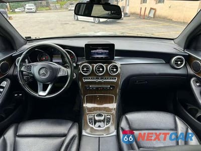 Zdjęcie 8 z 10 samochodu: 2018 MERCEDES-BENZ GLC 350E VIN:WDC0G5EB3JF419357 - miniatura