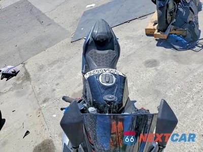 Piąte zdjęcie samochodu w środku: 2025 KAWASAKI EX500 VIN:ML5EXGG19SDA69139 - miniatura