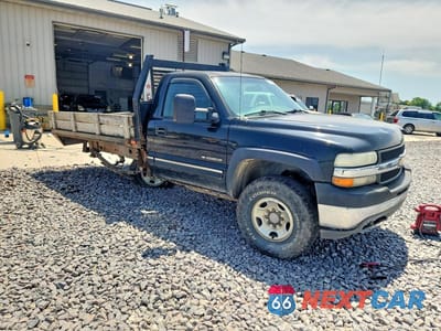Czwarte zdjęcie samochodu z boku: 2001 CHEVROLET SILVERADO K2500 HEAVY DUTY VIN:1GCHK24U71E132795 - miniatura