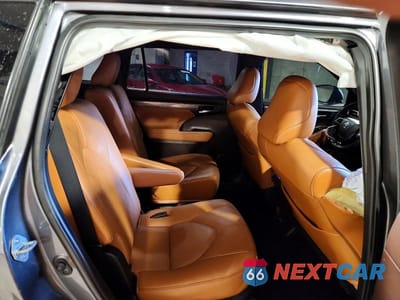 Zdjęcie 11 z 14 samochodu: 2021 TOYOTA HIGHLANDER PLATINUM VIN:5TDFZRBH8MS130201 - miniatura