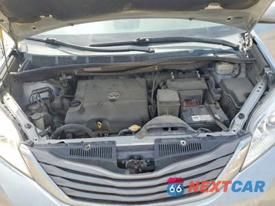 Zdjęcie 12 z 13 samochodu: 2014 TOYOTA SIENNA XLE 8-PASSENGER VIN:5TDYK3DC3ES426188 - miniatura