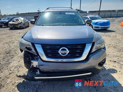Piąte zdjęcie samochodu w środku: 2017 NISSAN PATHFINDER SV VIN:5N1DR2MM8HC661040 - miniatura