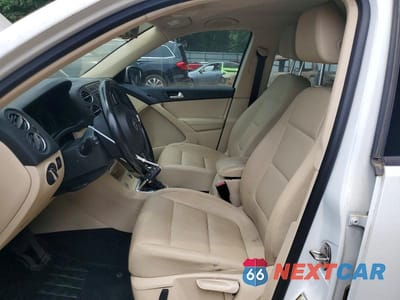 Zdjęcie 7 z 12 samochodu: 2016 VOLKSWAGEN TIGUAN S VIN:WVGAV7AX5GW518991 - miniatura