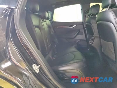 Zdjęcie 11 z 14 samochodu: 2017 MASERATI LEVANTE VIN:ZN661XUAXHX248129 - miniatura