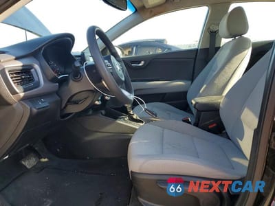 Zdjęcie 7 z 12 samochodu: 2018 KIA RIO S VIN:3KPA24AB9JE144659 - miniatura
