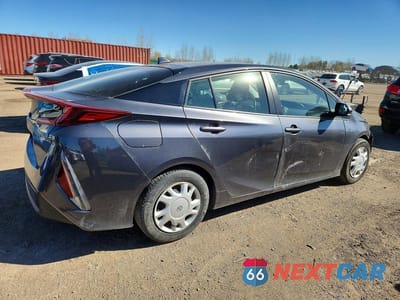 Trzecie zdjęcie samochodu z tyłu: 2021 TOYOTA PRIUS PRIME LE VIN:JTDKAMFP5M3164656 - miniatura