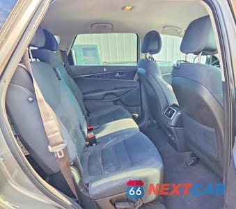 Zdjęcie 11 z 13 samochodu: 2016 KIA SORENTO LX VIN:5XYPG4A37GG077222 - miniatura