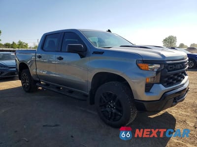 Czwarte zdjęcie samochodu z boku: 2024 CHEVROLET SILVERADO K1500 TRAIL BOSS CUSTOM VIN:3GCPDCEK6RG398578 - miniatura