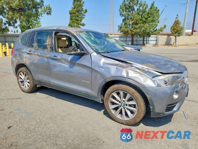 Czwarte zdjęcie samochodu z boku: 2017 BMW X3 XDRIVE28I VIN:5UXWX9C38H0W67750 - miniatura
