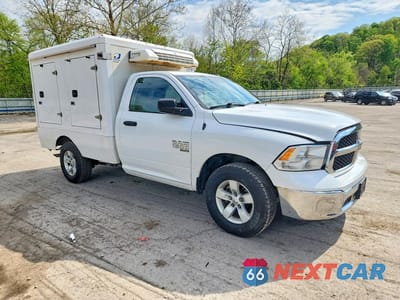 Czwarte zdjęcie samochodu z boku: 2020 RAM 1500 TRADESMAN REFRIGERATED BOX TRUCK VIN:3C6JR6DG8LG204802 - miniatura