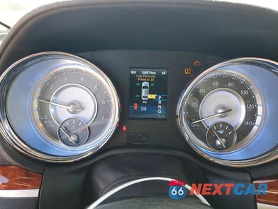 Zdjęcie 9 z 12 samochodu: 2014 CHRYSLER 300 VIN:2C3CCAAG4EH132594 - miniatura