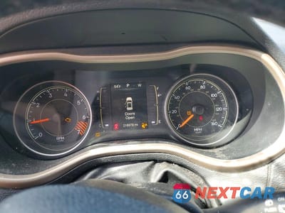 Zdjęcie 9 z 13 samochodu: 2015 JEEP CHEROKEE SPORT VIN:1C4PJMABXFW558527 - miniatura