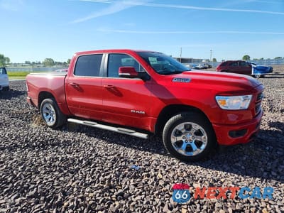 Czwarte zdjęcie samochodu z boku: 2020 RAM 1500 BIG HORN VIN:1C6SRFFT5LN110348 - miniatura