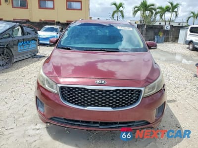 Piąte zdjęcie samochodu w środku: 2015 KIA SEDONA LX VIN:KNDMB5C17F6059758 - miniatura