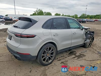 Trzecie zdjęcie samochodu z tyłu: 2023 PORSCHE CAYENNE BASE VIN:WP1AA2AYXPDA04737 - miniatura