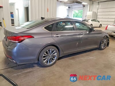Trzecie zdjęcie samochodu z tyłu: 2016 HYUNDAI GENESIS 3.8L VIN:KMHGN4JE2GU112993 - miniatura