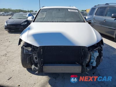 Piąte zdjęcie samochodu w środku: 2017 AUDI Q3 PREMIUM VIN:WA1ECCFS0HR012447 - miniatura