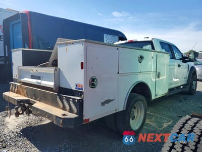 Trzecie zdjęcie samochodu z tyłu: 2022 FORD F450 SUPER DUTY VIN:1FD0W4GT1NEF33020 - miniatura