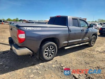Trzecie zdjęcie samochodu z tyłu: 2019 TOYOTA TUNDRA SR5 VIN:5TFUW5F13KX777621 - miniatura