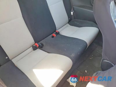 Zdjęcie 11 z 13 samochodu: 2012 TOYOTA YARIS 3-DOOR L VIN:JTDJTUD30CD534328 - miniatura