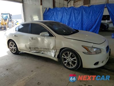 Czwarte zdjęcie samochodu z boku: 2013 NISSAN MAXIMA 3.5 S VIN:1N4AA5AP8DC839527 - miniatura