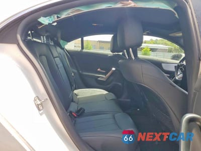 Zdjęcie 10 z 12 samochodu: 2025 MERCEDES-BENZ CLA 250 4MATIC VIN:W1K5J4HB3SN521130 - miniatura