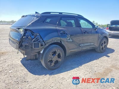 Trzecie zdjęcie samochodu z tyłu: 2026 KIA SPORTAGE X LINE VIN:5XYK6CDF8TG404038 - miniatura