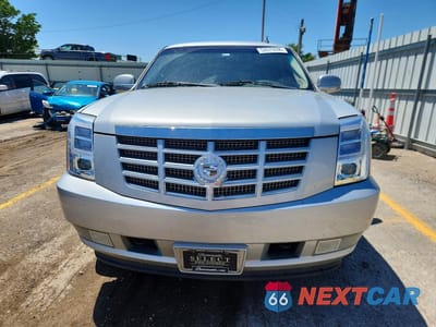 Piąte zdjęcie samochodu w środku: 2010 CADILLAC ESCALADE PREMIUM VIN:1GYUCCEF9AR216783 - miniatura