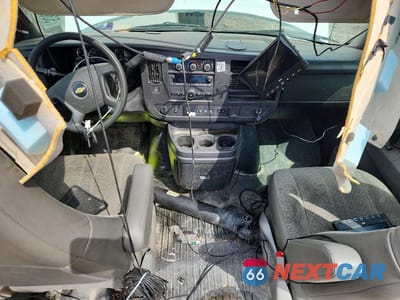 Zdjęcie 8 z 14 samochodu: 2022 CHEVROLET EXPRESS BOX TRUCK VIN:1GB0GSF76N1140166 - miniatura
