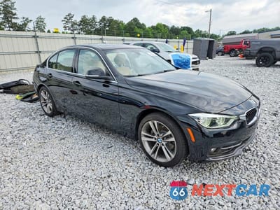 Czwarte zdjęcie samochodu z boku: 2018 BMW 330 I VIN:WBA8B9C54JEE83103 - miniatura