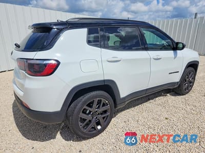 Trzecie zdjęcie samochodu z tyłu: 2026 JEEP COMPASS LIMITED VIN:3C4NJDCNXTT188082 - miniatura
