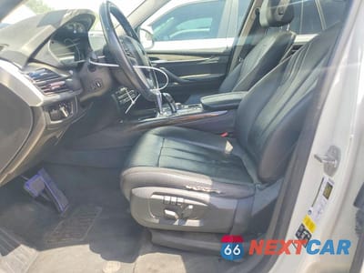 Zdjęcie 7 z 14 samochodu: 2016 BMW X5 VIN:5UXKR0C53G0P22156 - miniatura