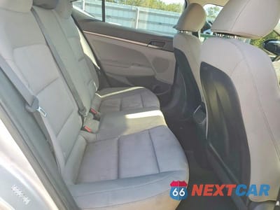 Zdjęcie 10 z 12 samochodu: 2017 HYUNDAI ELANTRA SE VIN:KMHD74LF3HU357922 - miniatura