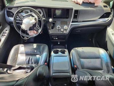 Zdjęcie 8 z 12 samochodu: 2016 TOYOTA SIENNA SE 8-PASSENGER VIN:5TDXK3DC5GS708265 - miniatura