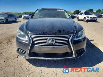 Piąte zdjęcie samochodu w środku: 2017 LEXUS LS 460 VIN:JTHBL5EF1H5144714 - miniatura