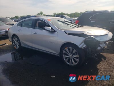Czwarte zdjęcie samochodu z boku: 2018 CHEVROLET MALIBU PREMIER VIN:1G1ZE5SX0JF277903 - miniatura