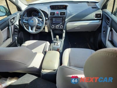Zdjęcie 8 z 13 samochodu: 2017 SUBARU FORESTER 2.5I PREMIUM VIN:JF2SJAEC2HH508449 - miniatura