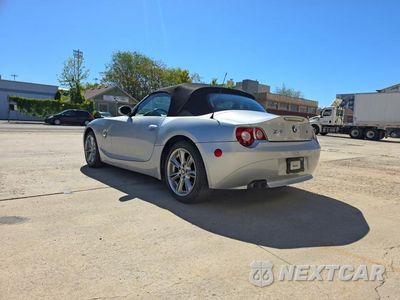 Trzecie zdjęcie samochodu z tyłu: 2005 BMW Z4 3.0 VIN:4USBT53585LU10307 - miniatura