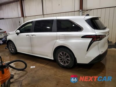 Drugie zdjęcie samochodu z przodu: 2024 TOYOTA SIENNA XLE 7-PASSENGER VIN:5TDYSKFC7RS121919 - miniatura