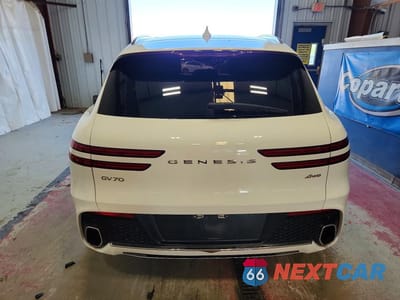 Zdjęcie 6 z 12 samochodu: 2023 GENESIS GV70 2.5T STANDARD VIN:KMUMADTB8PU120227 - miniatura