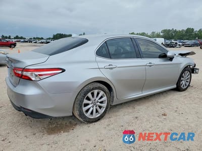 Trzecie zdjęcie samochodu z tyłu: 2019 TOYOTA CAMRY LE VIN:4T1B11HK7KU709839 - miniatura