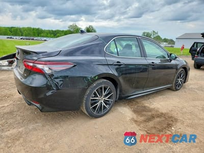 Trzecie zdjęcie samochodu z tyłu: 2023 TOYOTA CAMRY SE VIN:4T1G11AK5PU749098 - miniatura
