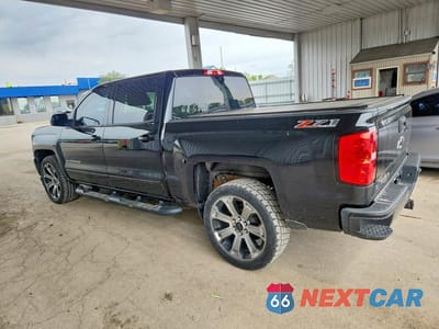 Drugie zdjęcie samochodu z przodu: 2017 CHEVROLET SILVERADO K1500 LT VIN:3GCUKREC6HG420016 - miniatura