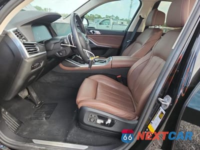 Zdjęcie 7 z 13 samochodu: 2021 BMW X7 XDRIVE40I VIN:5UXCW2C07M9G90612 - miniatura