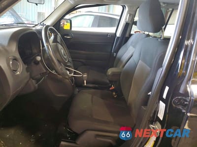 Zdjęcie 7 z 13 samochodu: 2013 JEEP PATRIOT LATITUDE VIN:1C4NJPFA4DD251064 - miniatura