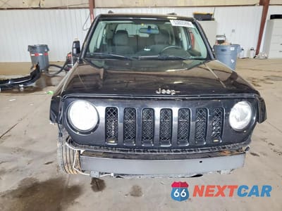 Piąte zdjęcie samochodu w środku: 2013 JEEP PATRIOT LATITUDE VIN:1C4NJPFA4DD251064 - miniatura